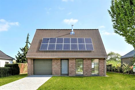 Op slechts enkele minuten van Merelbeke-centrum en slechts 10 minuten rijden naar Gent. Hier zit je supercentraal door de snelle ontsluiting met de E4...