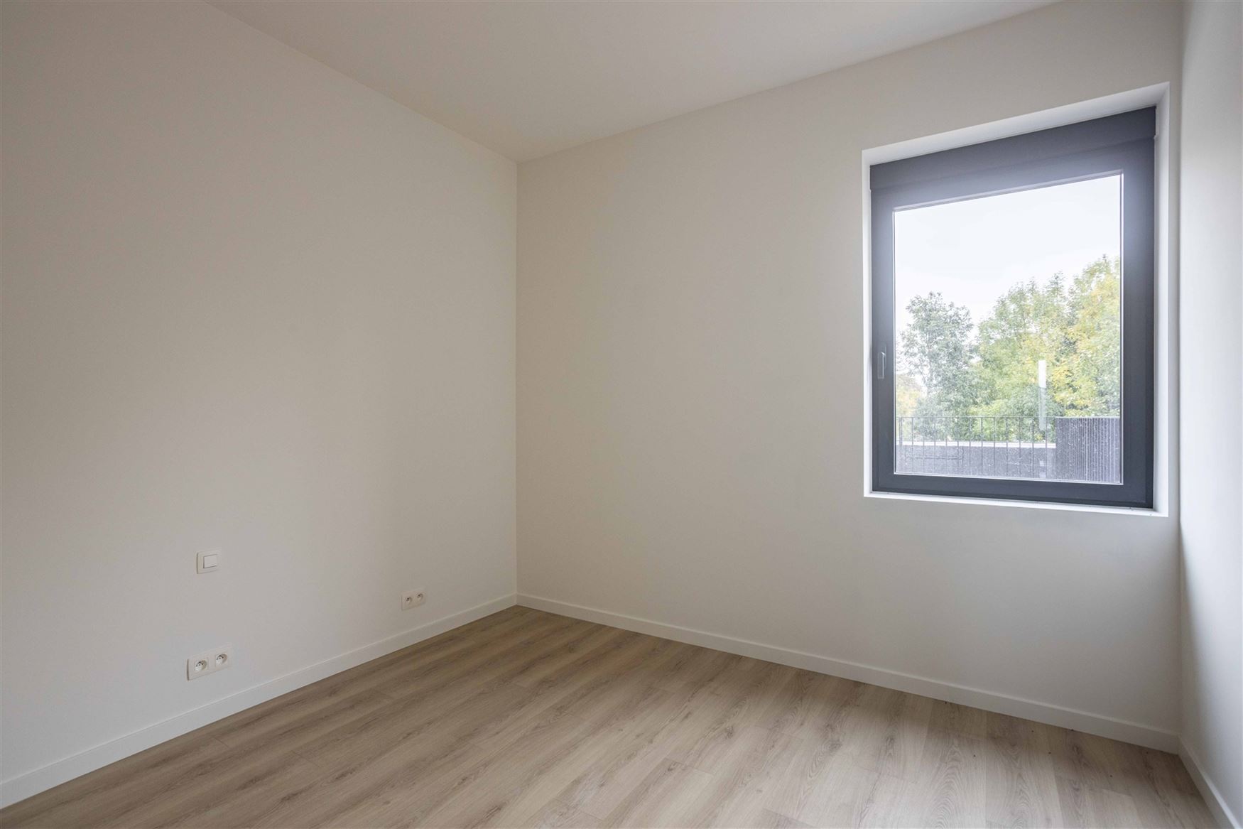 Drongen, dat is de nabijheid van Gent-centrum in combinatie met een vlotte bereikbaarheid. De hoge mobiscore bevestigt: openbaar vervoer, winkels, spo...