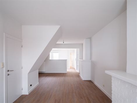 In de pittoreske dorpskern van Sint-Denijs-Westrem, op slechts enkele minuten verwijderd van Sint-Martens-Latem en Gent-centrum.

Hier geniet je van...