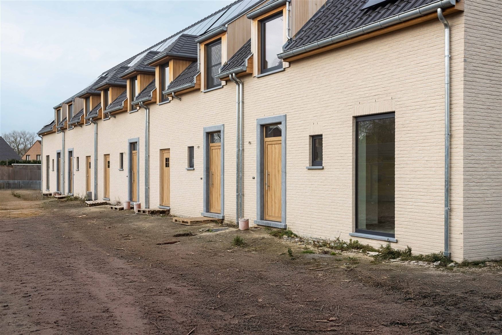 Op een uitgelezen locatie waar het authentieke dorpsgevoel van Asper nog primeert ... waar vele wandel- en fietsroutes vertrekken die je leiden door d...