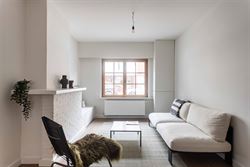 In de pittoreske dorpskern van Sint-Denijs-Westrem, op slechts enkele minuten verwijderd van Sint-Martens-Latem en Gent-centrum.

Hier geniet je van...