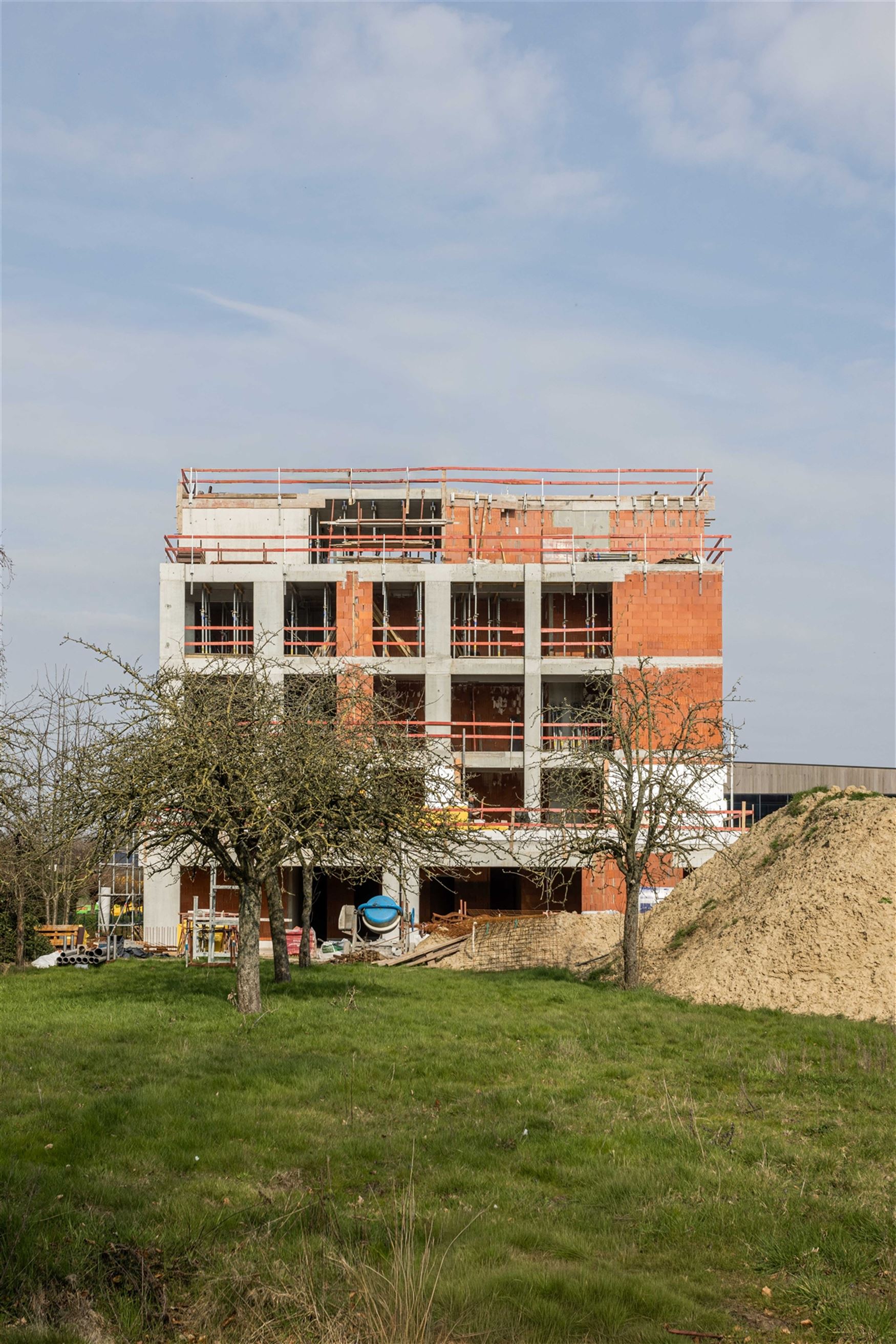VIVE in Wondelgem verkoopt sterk. Intussen is al 50% van het project verkocht.
Oplevering voorjaar 2027

VIVE combineert hedendaagse architectuur m...