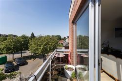 Unieke investeringsopportuniteit in Mariakerke, vlakbij het centrum van Gent.
Gelegen op een charmant pleintje in een populaire en residentiële buur...