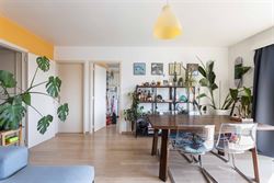 Unieke investeringsopportuniteit in Mariakerke, vlakbij het centrum van Gent.
Gelegen op een charmant pleintje in een populaire en residentiële buur...