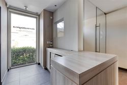 WENST U EEN BEZOEK? SURF NAAR ONZE SITE: WWW.INFINIMO.BE > ZOEK DE DESBETREFFENDE EIGENDOM > REGISTREER U VIA DE KNOP ‘PLAN EEN BEZOEK’.
Stap bin...