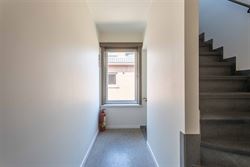 Unieke investeringsopportuniteit in Mariakerke, vlakbij het centrum van Gent.
Gelegen op een charmant pleintje in een populaire en residentiële buur...