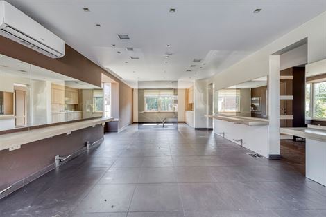 WENST U EEN BEZOEK? SURF NAAR ONZE SITE: WWW.INFINIMO.BE > ZOEK DE DESBETREFFENDE EIGENDOM > REGISTREER U VIA DE KNOP ‘PLAN EEN BEZOEK’.
Stap bin...