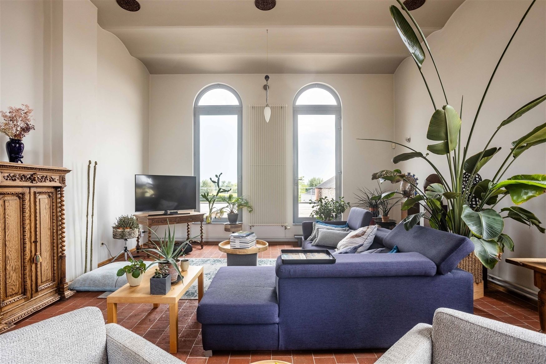 Het voormalige Armhuis van Asper, werd in 1863 opgericht en is een uniek stuk erfgoed met een rijke geschiedenis.
Bijzondere eigendom op een riant pe...