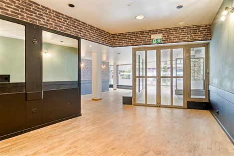 WENST U EEN BEZOEK? SURF NAAR ONZE SITE: WWW.INFINIMO.BE > ZOEK DE DESBETREFFENDE EIGENDOM > REGISTREER U VIA DE KNOP ‘PLAN EEN BEZOEK’.
In het h...