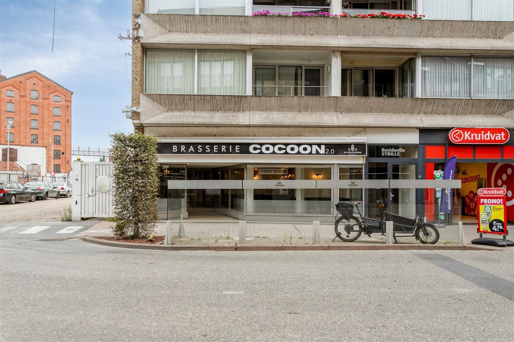 WENST U EEN BEZOEK? SURF NAAR ONZE SITE: WWW.INFINIMO.BE > ZOEK DE DESBETREFFENDE EIGENDOM > REGISTREER U VIA DE KNOP ‘PLAN EEN BEZOEK’.
In het h...