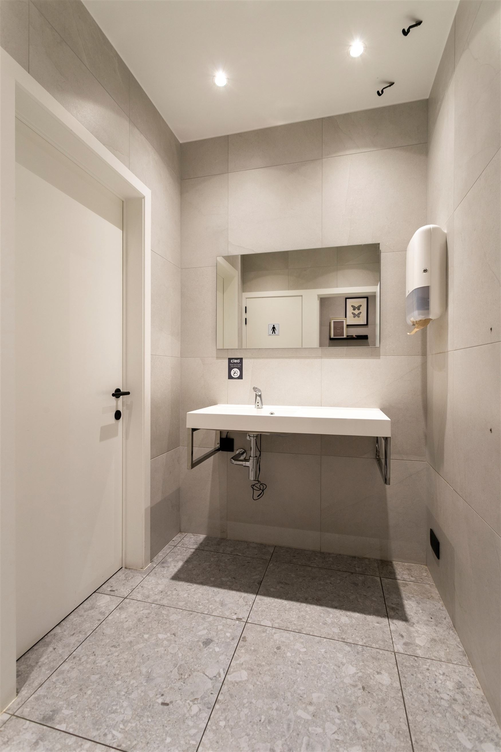 WENST U EEN BEZOEK? SURF NAAR ONZE SITE: WWW.INFINIMO.BE > ZOEK DE DESBETREFFENDE EIGENDOM > REGISTREER U VIA DE KNOP ‘PLAN EEN BEZOEK’.
In het h...