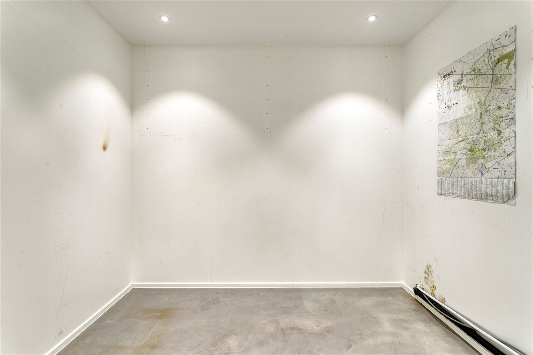 WENST U EEN BEZOEK? SURF NAAR ONZE SITE: WWW.INFINIMO.BE > ZOEK DE DESBETREFFENDE EIGENDOM > REGISTREER U VIA DE KNOP ‘PLAN EEN BEZOEK’.
In het h...