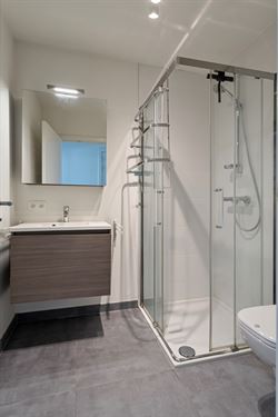 WENST U EEN BEZOEK? SURF NAAR ONZE SITE: WWW.INFINIMO.BE > ZOEK DE DESBETREFFENDE EIGENDOM > REGISTREER U VIA DE KNOP ‘PLAN EEN BEZOEK’.
Dit geze...