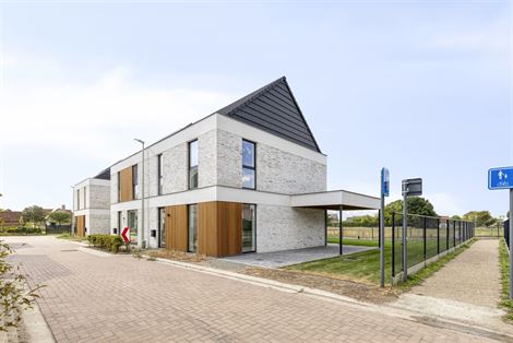 WENST U EEN BEZOEK? SURF NAAR ONZE SITE: WWW.INFINIMO.BE > ZOEK DE DESBETREFFENDE EIGENDOM > REGISTREER U VIA DE KNOP ‘PLAN EEN BEZOEK’.
Prachtig...