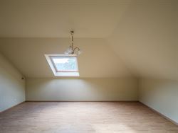 Zon, ruimte en privacy in een doodlopend straatje nabij het centrum.
In een rustige, residentiële buurt van Merendree, vlakbij het centrum maar toch...