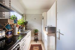 Ben je op zoek naar een rendabele investering met een uitstekende ligging én groeipotentieel? Dan is deze veelzijdige opbrengsteigendom in het centru...