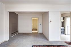 Ben je op zoek naar een rendabele investering met een uitstekende ligging én groeipotentieel? Dan is deze veelzijdige opbrengsteigendom in het centru...