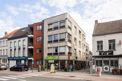 Ben je op zoek naar een rendabele investering met een uitstekende ligging én groeipotentieel? Dan is deze veelzijdige opbrengsteigendom in het centru...