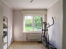 In een rustige, residentiële straat vind je deze perfect onderhouden woning uit 1977. 
Sinds de bouw werd deze met zorg bewoond door de eerste eigen...