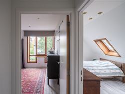 Op zoek naar een woning die ruimte, comfort en flexibiliteit combineert? Deze open bebouwing op het rustige Hemingplein in Sint-Denijs-Westrem is voor...