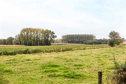 Een karaktervolle watermolen op een uitgestrekt domein van 17.025 m², idyllisch gelegen aan de Oossebeek, in een landelijke en groene omgeving. 
Dez...