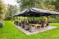 Een karaktervolle watermolen op een uitgestrekt domein van 17.025 m², idyllisch gelegen aan de Oossebeek, in een landelijke en groene omgeving. 
Dez...