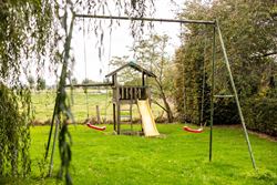 Een karaktervolle watermolen op een uitgestrekt domein van 17.025 m², idyllisch gelegen aan de Oossebeek, in een landelijke en groene omgeving. 
Dez...