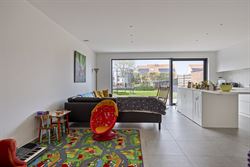 WENST U EEN BEZOEK? SURF NAAR ONZE SITE: WWW.INFINIMO.BE > ZOEK DE DESBETREFFENDE EIGENDOM > REGISTREER U VIA DE KNOP ‘PLAN EEN BEZOEK’.
Zeer rec...