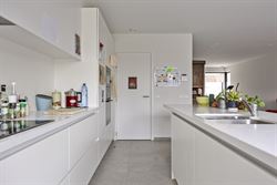 WENST U EEN BEZOEK? SURF NAAR ONZE SITE: WWW.INFINIMO.BE > ZOEK DE DESBETREFFENDE EIGENDOM > REGISTREER U VIA DE KNOP ‘PLAN EEN BEZOEK’.
Zeer rec...