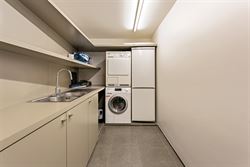 WENST U EEN BEZOEK? SURF NAAR ONZE SITE: WWW.INFINIMO.BE > ZOEK DE DESBETREFFENDE EIGENDOM > REGISTREER U VIA DE KNOP ‘PLAN EEN BEZOEK’.
In het c...