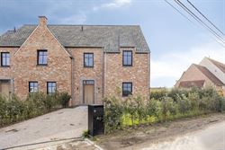 WENST U EEN BEZOEK? SURF NAAR ONZE SITE: WWW.INFINIMO.BE > ZOEK DE DESBETREFFENDE EIGENDOM > REGISTREER U VIA DE KNOP ‘PLAN EEN BEZOEK’.
In een u...