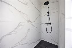 WENST U EEN BEZOEK? SURF NAAR ONZE SITE: WWW.INFINIMO.BE > ZOEK DE DESBETREFFENDE EIGENDOM > REGISTREER U VIA DE KNOP ‘PLAN EEN BEZOEK’.
In een u...