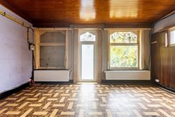 Ontdek deze charmante woning met 3 slaapkamers, op een boogscheut van Gent-centrum. Dit pand biedt enorm veel potentieel voor wie op zoek is naar een ...