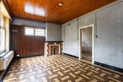 Ontdek deze charmante woning met 3 slaapkamers, op een boogscheut van Gent-centrum. Dit pand biedt enorm veel potentieel voor wie op zoek is naar een ...