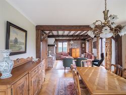 In een rustige doodlopende straat, in een kindvriendelijke woonwijk, vind je deze ruime en instapklare gezinswoning. De lichtrijke leefruimte sluit na...