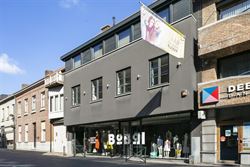 WENST U EEN BEZOEK? SURF NAAR ONZE SITE: WWW.INFINIMO.BE > ZOEK DE DESBETREFFENDE EIGENDOM > REGISTREER U VIA DE KNOP ‘PLAN EEN BEZOEK’.
In het c...