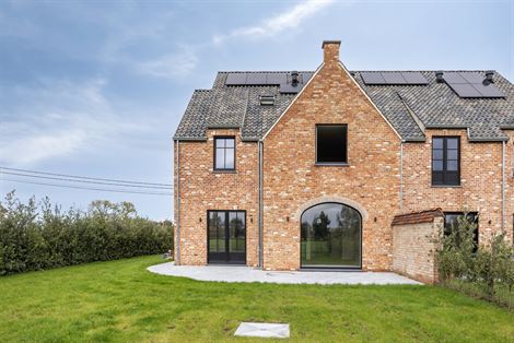 WENST U EEN BEZOEK? SURF NAAR ONZE SITE: WWW.INFINIMO.BE > ZOEK DE DESBETREFFENDE EIGENDOM > REGISTREER U VIA DE KNOP ‘PLAN EEN BEZOEK’.
In een u...