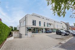 WENST U EEN BEZOEK? SURF NAAR ONZE SITE: WWW.INFINIMO.BE > ZOEK DE DESBETREFFENDE EIGENDOM > REGISTREER U VIA DE KNOP ‘PLAN EEN BEZOEK’.
Ontdek d...