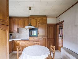 In een rustige doodlopende straat, in een kindvriendelijke woonwijk, vind je deze ruime en instapklare gezinswoning. De lichtrijke leefruimte sluit na...