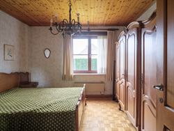 In een rustige doodlopende straat, in een kindvriendelijke woonwijk, vind je deze ruime en instapklare gezinswoning. De lichtrijke leefruimte sluit na...