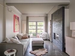 Welkom in deze stijlvol gerenoveerde en volledig instapklare woning op een perceel van 1.583 m², in het hart van Bottelare aan de poort van de Vlaams...