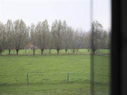 In een rustige en kindvriendelijke buurt vind je deze charmante open bebouwing die hedendaags wooncomfort combineert met een warme, uitnodigende sfeer...