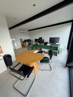 WENST U EEN BEZOEK? SURF NAAR ONZE SITE: WWW.INFINIMO.BE > ZOEK DE DESBETREFFENDE EIGENDOM > REGISTREER U VIA DE KNOP ‘PLAN EEN BEZOEK’.
Opportun...