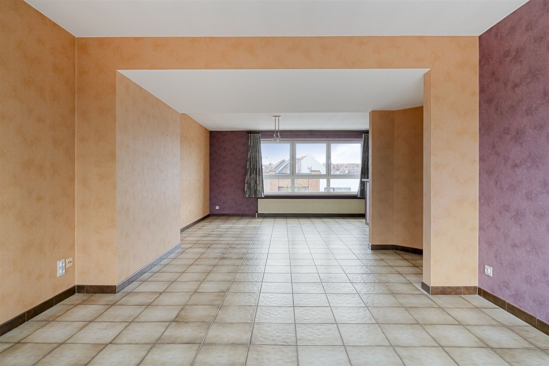 WENST U EEN BEZOEK? SURF NAAR ONZE SITE: WWW.INFINIMO.BE > ZOEK DE DESBETREFFENDE EIGENDOM > REGISTREER U VIA DE KNOP ‘PLAN EEN BEZOEK’.
Op een u...