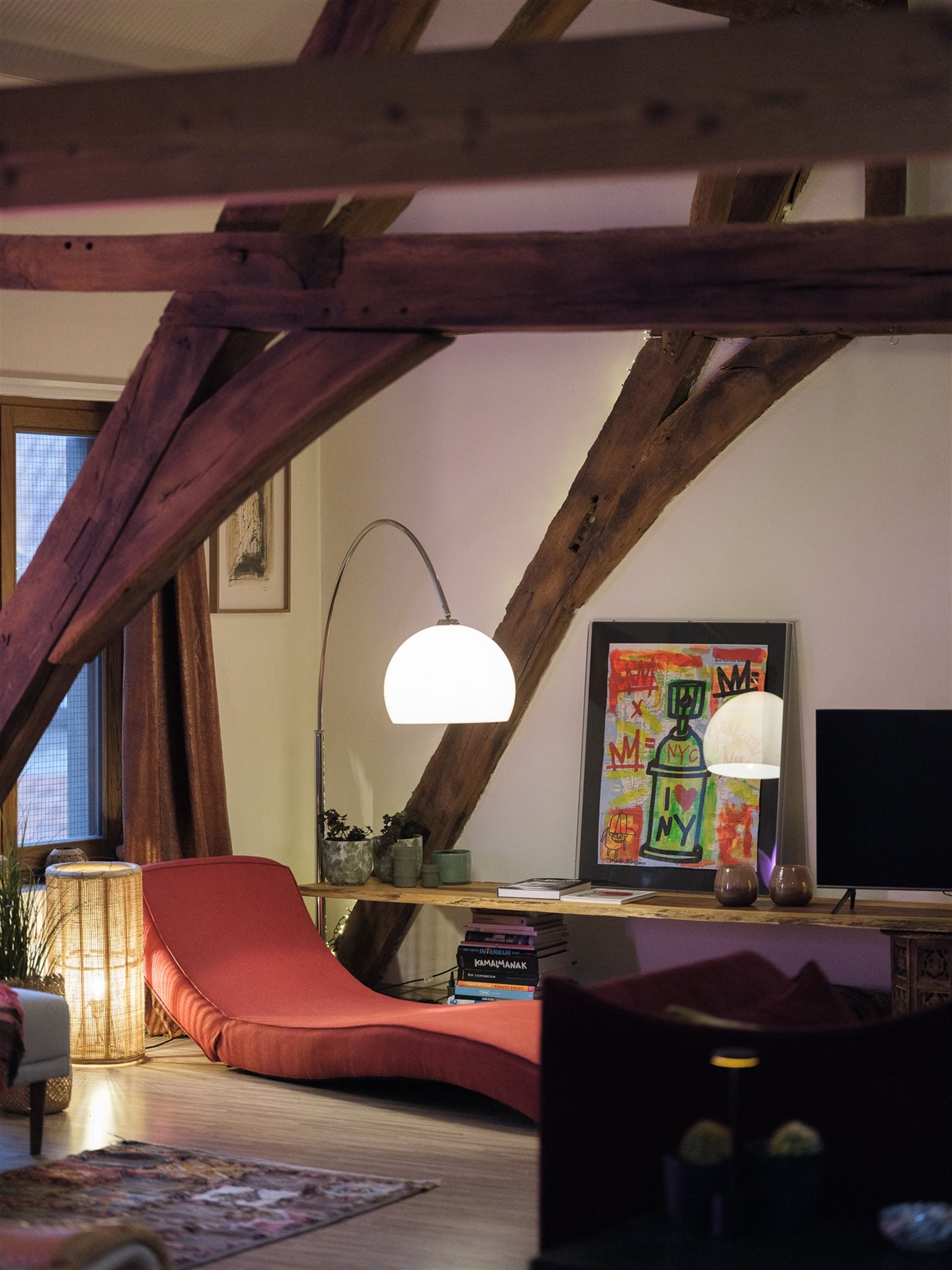 Midden in het centrum van Oudenaarde, op wandelafstand van winkels, restaurants en het station, bevindt zich deze karaktervolle loft waar authenticite...