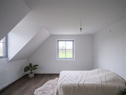 In een rustige en kindvriendelijke buurt vind je deze charmante open bebouwing die hedendaags wooncomfort combineert met een warme, uitnodigende sfeer...