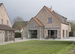 In een rustige en kindvriendelijke buurt vind je deze charmante open bebouwing die hedendaags wooncomfort combineert met een warme, uitnodigende sfeer...