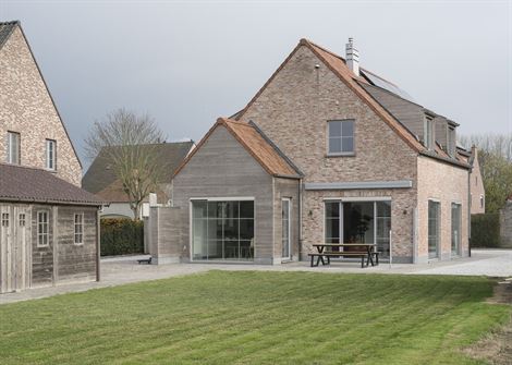 In een rustige en kindvriendelijke buurt vind je deze charmante open bebouwing die hedendaags wooncomfort combineert met een warme, uitnodigende sfeer...