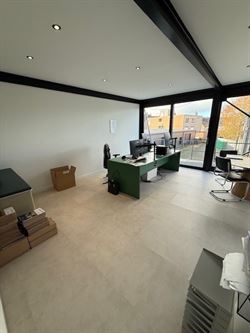 WENST U EEN BEZOEK? SURF NAAR ONZE SITE: WWW.INFINIMO.BE > ZOEK DE DESBETREFFENDE EIGENDOM > REGISTREER U VIA DE KNOP ‘PLAN EEN BEZOEK’.
Opportun...