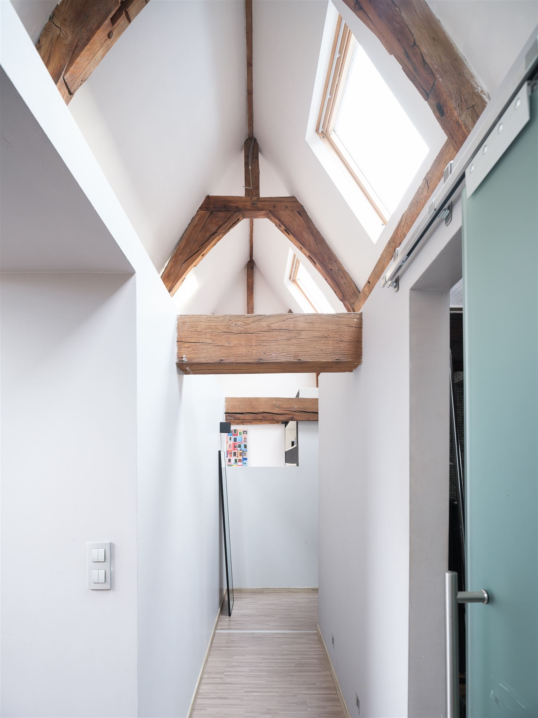 Midden in het centrum van Oudenaarde, op wandelafstand van winkels, restaurants en het station, bevindt zich deze karaktervolle loft waar authenticite...